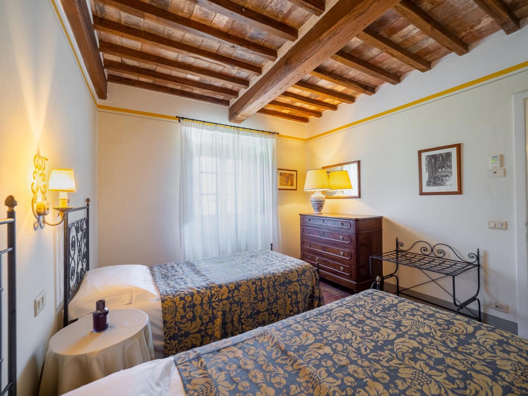 Villa Borgo San Pietro Cortona Room photo